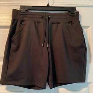 NWT Tek Gear Bermuda Mid-Rise On-the-Go Gear Black Workout Shorts Size XS